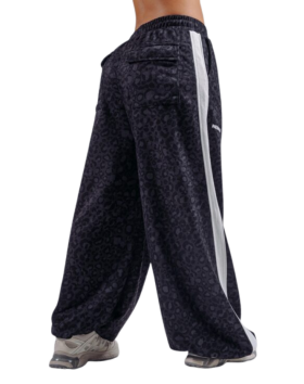 NEBBIA Baggy Leopard Sweatpants PRIMAL 865, Black Leopard
